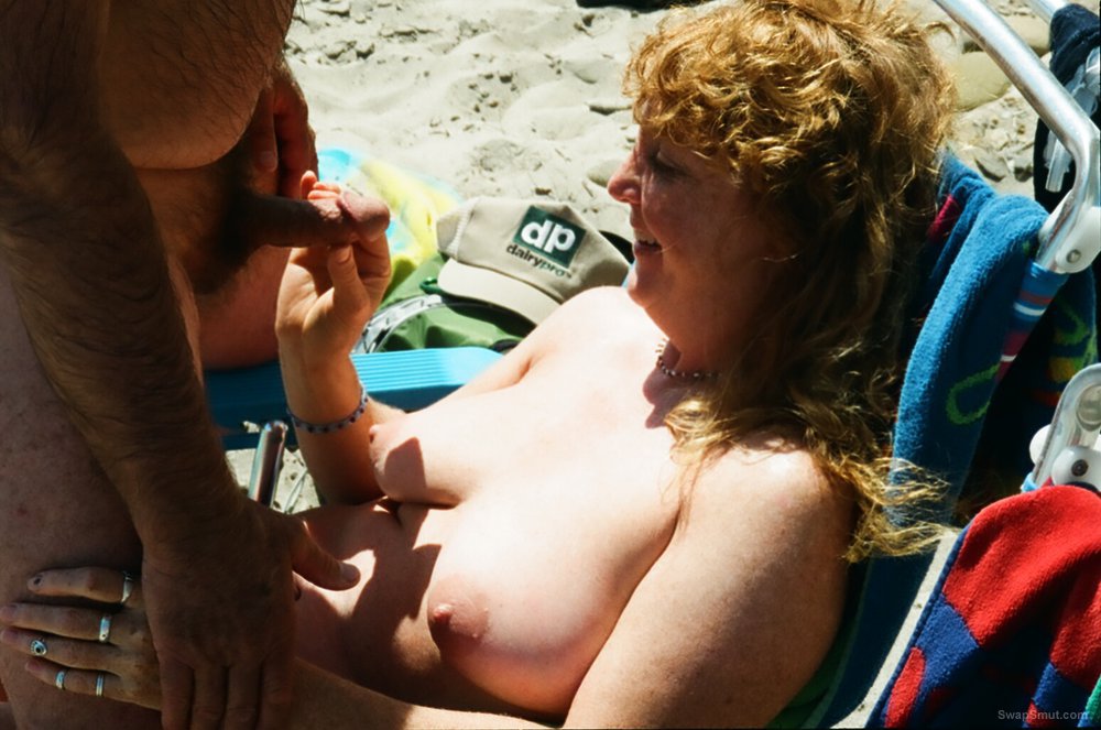 Sex with a stranger on the beach photo